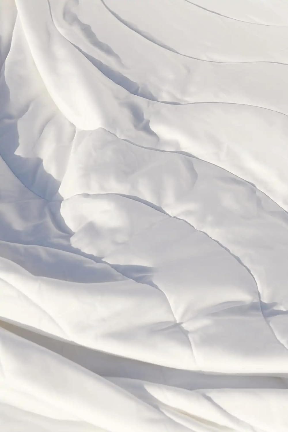 the desging of the white comforter